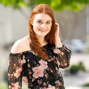 Meet your Posher, Elizabeth